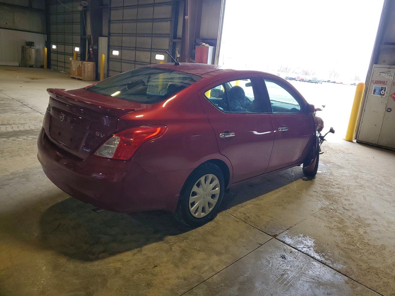 2014 NISSAN VERSA S photo 3