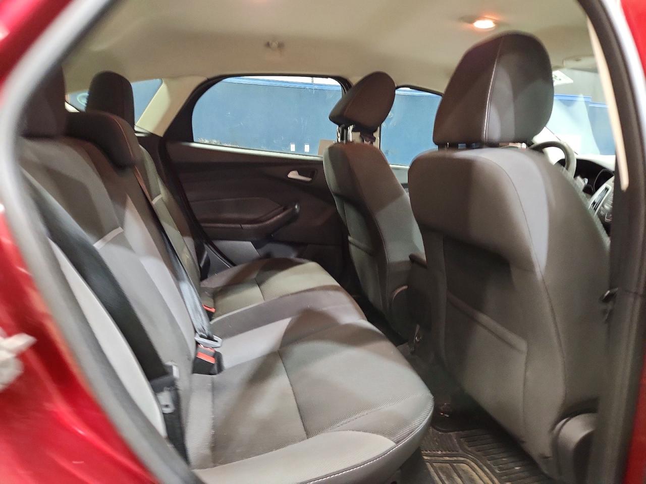 2013 FORD FOCUS SE photo 10