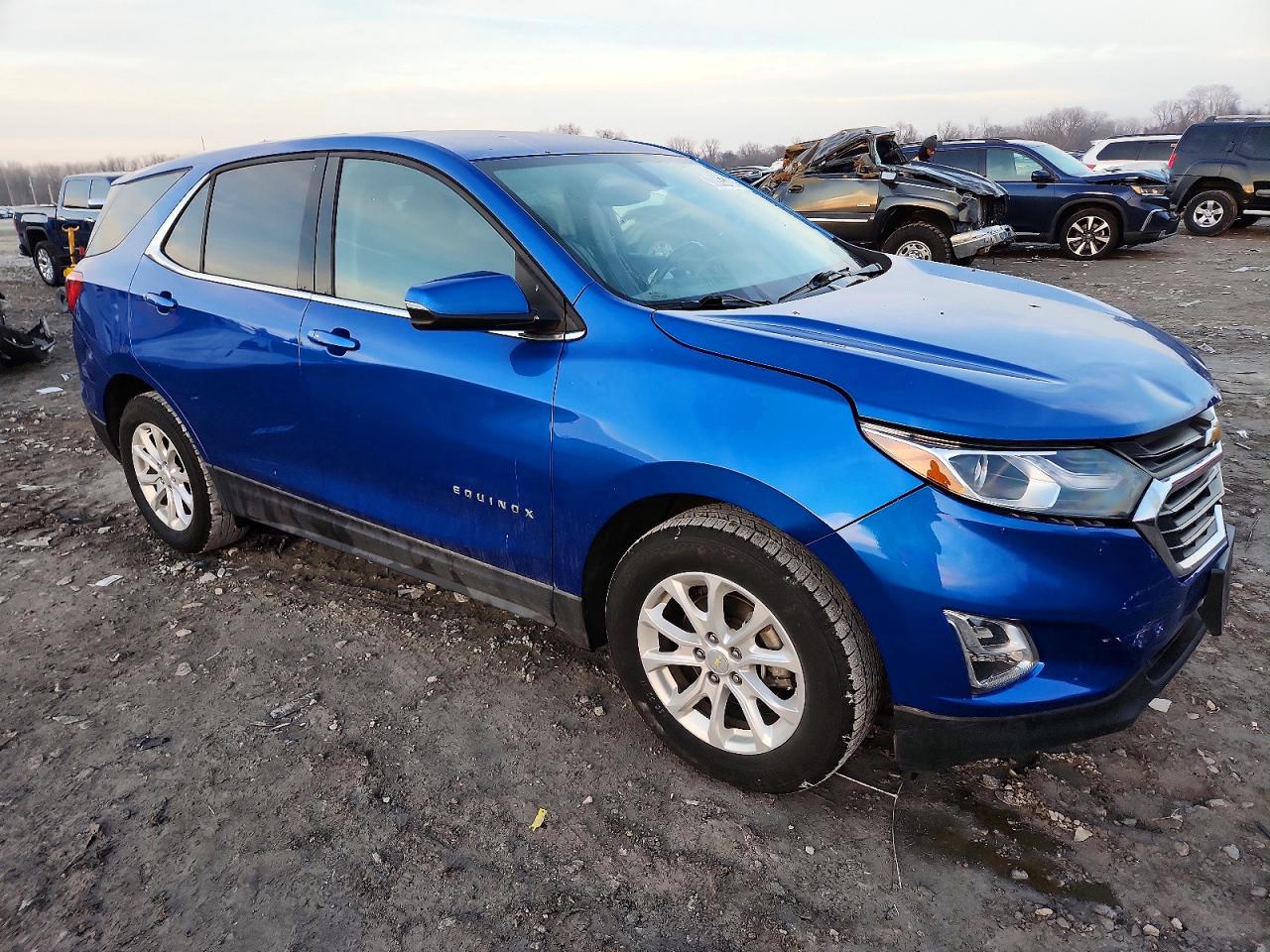 2019 CHEVROLET EQUINOX LT photo 4