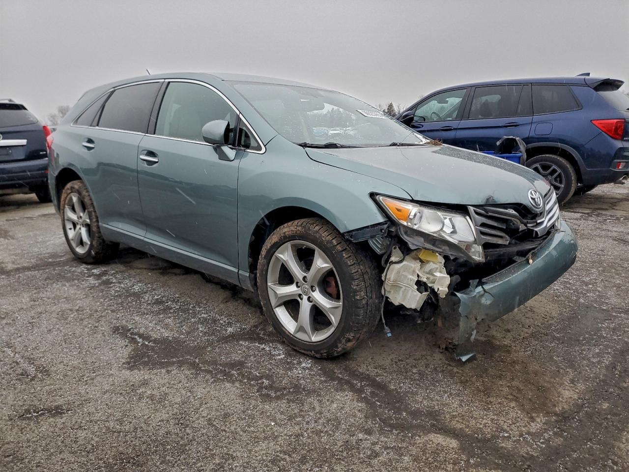 2009 TOYOTA VENZA photo 4