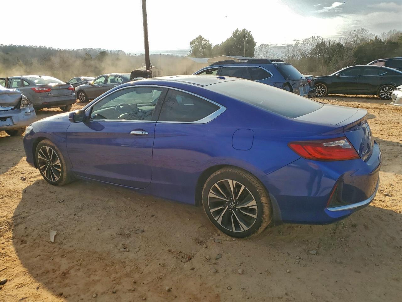 2017 HONDA ACCORD EX photo 2