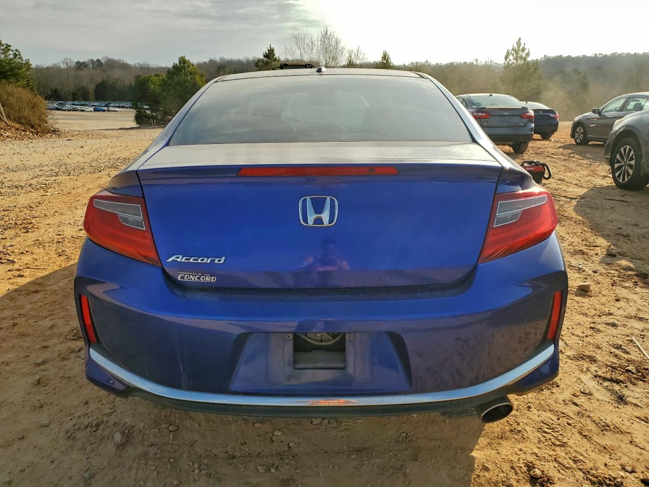 2017 HONDA ACCORD EX photo 6