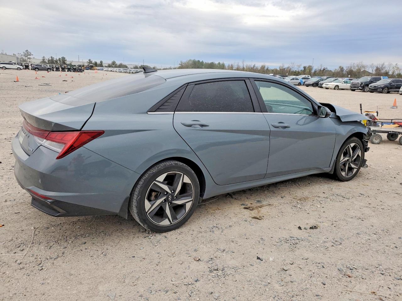 2023 HYUNDAI ELANTRA LIMITED photo 3