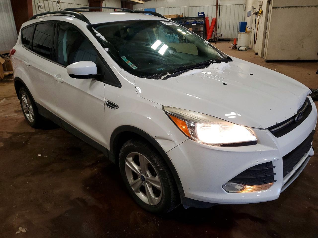 2016 FORD ESCAPE SE photo 4