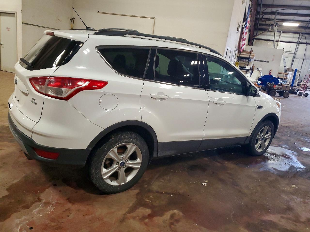 2016 FORD ESCAPE SE photo 3