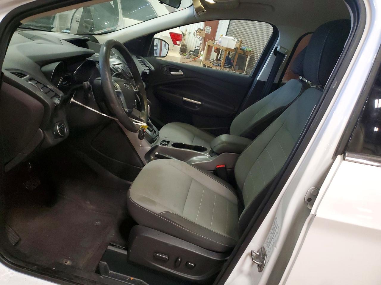 2016 FORD ESCAPE SE photo 7