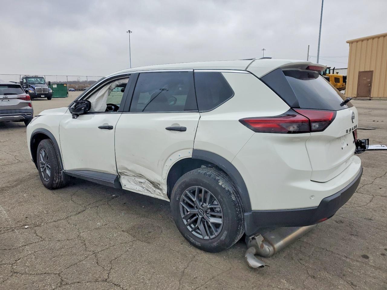 2025 NISSAN ROGUE S photo 2