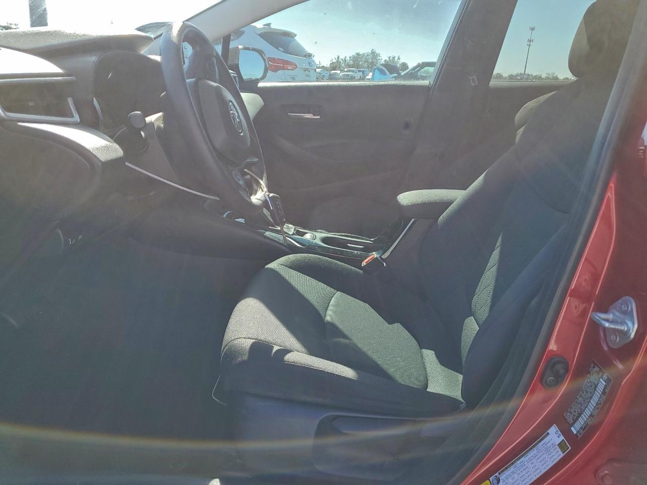 2021 TOYOTA COROLLA LE photo 7