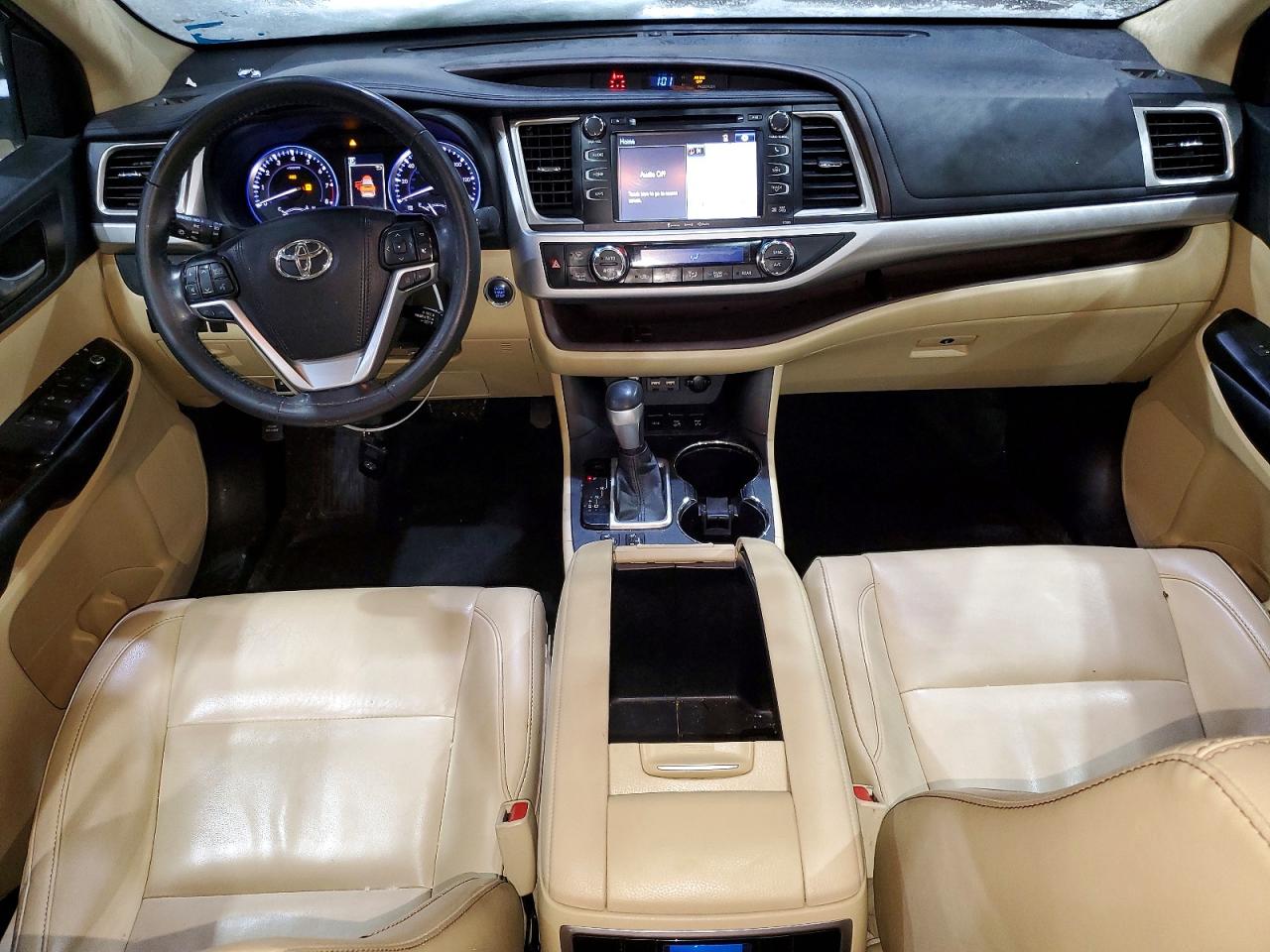 2019 TOYOTA HIGHLANDER XLE photo 8