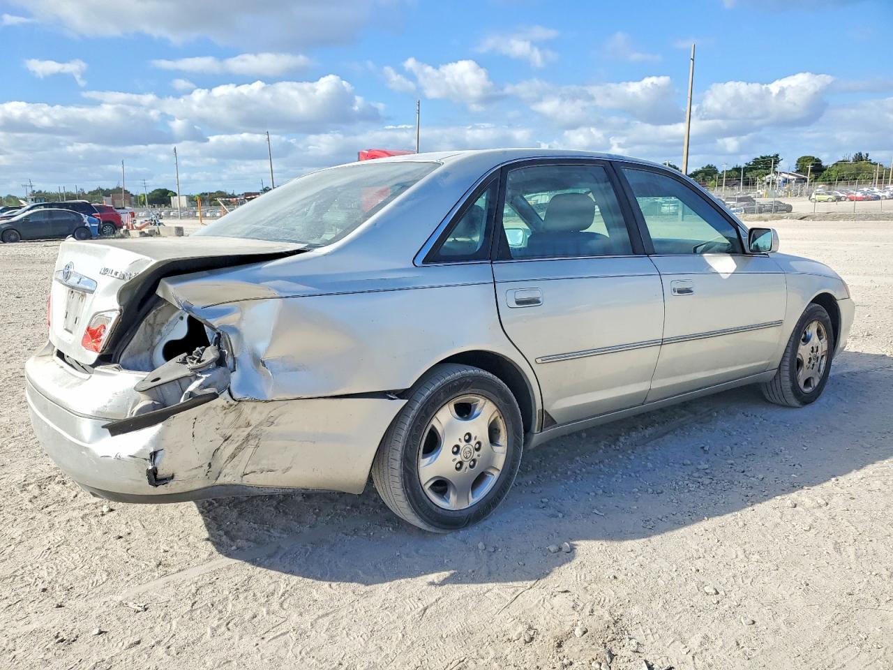 2004 TOYOTA AVALON XL photo 5