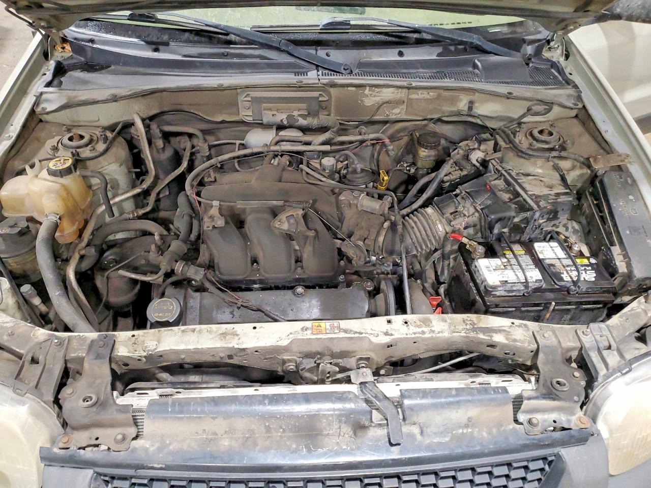2004 FORD ESCAPE XLS photo 23