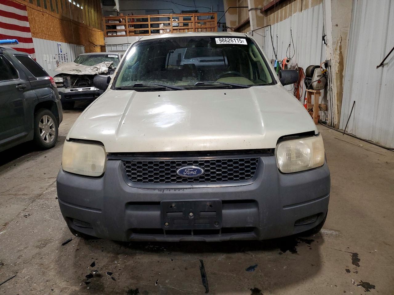 2004 FORD ESCAPE XLS photo 9