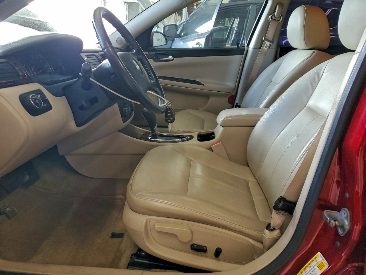 2010 CHEVROLET IMPALA LTZ photo 19