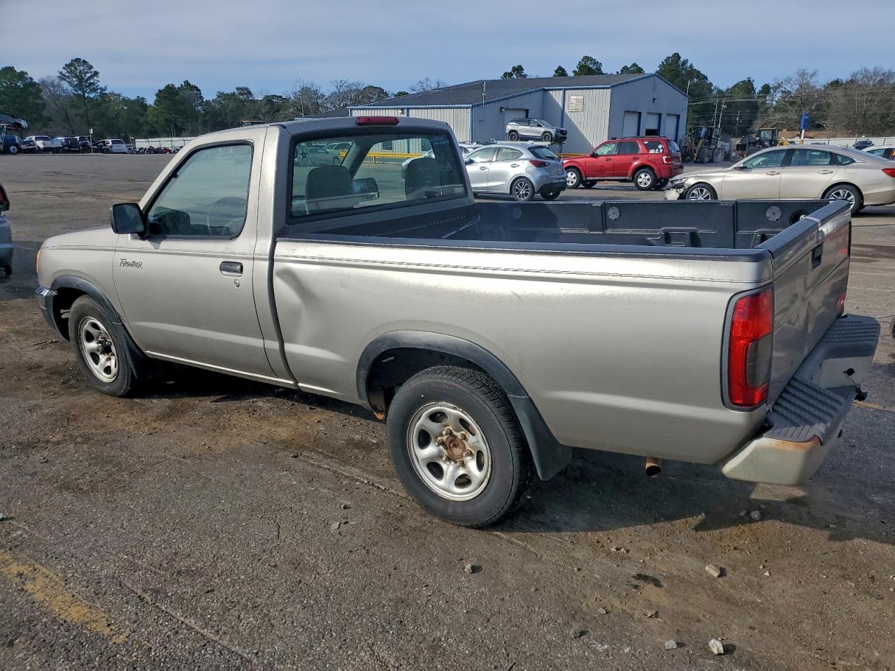 2000 NISSAN FRONTIER XE photo 2