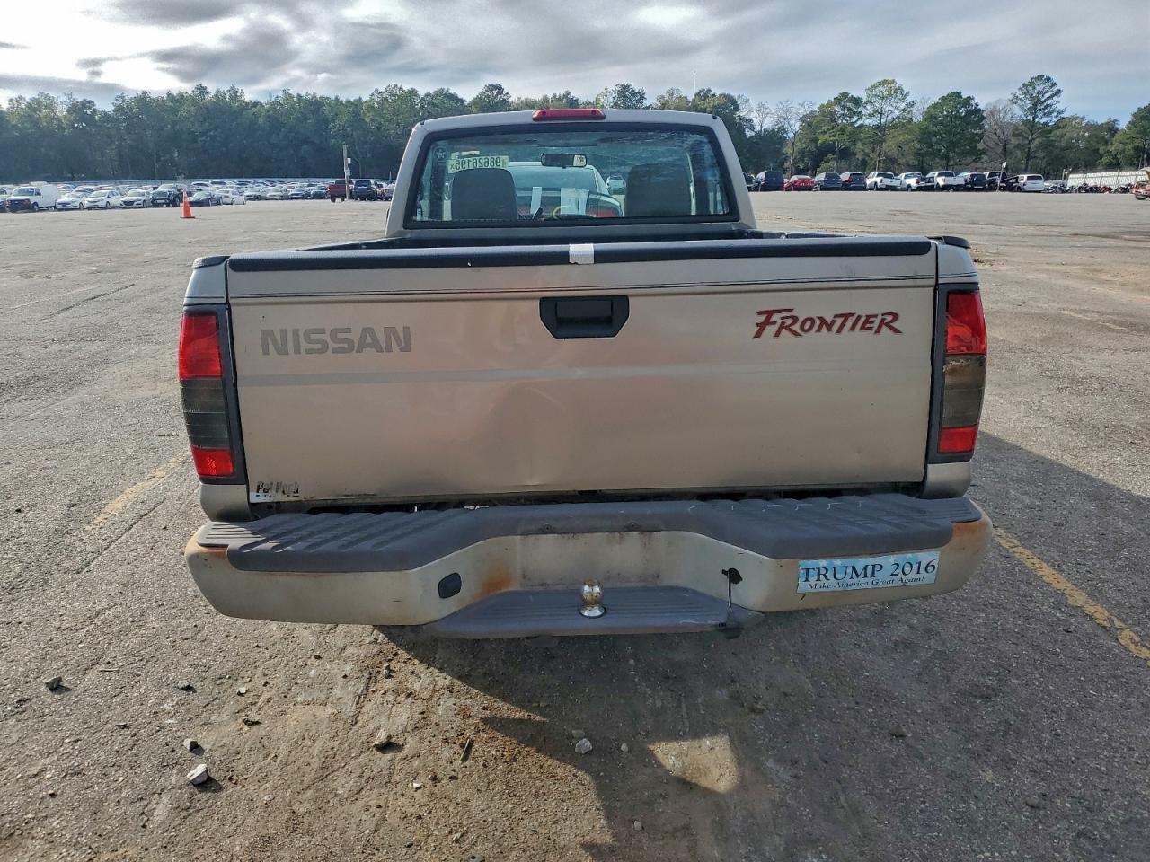 2000 NISSAN FRONTIER XE photo 6