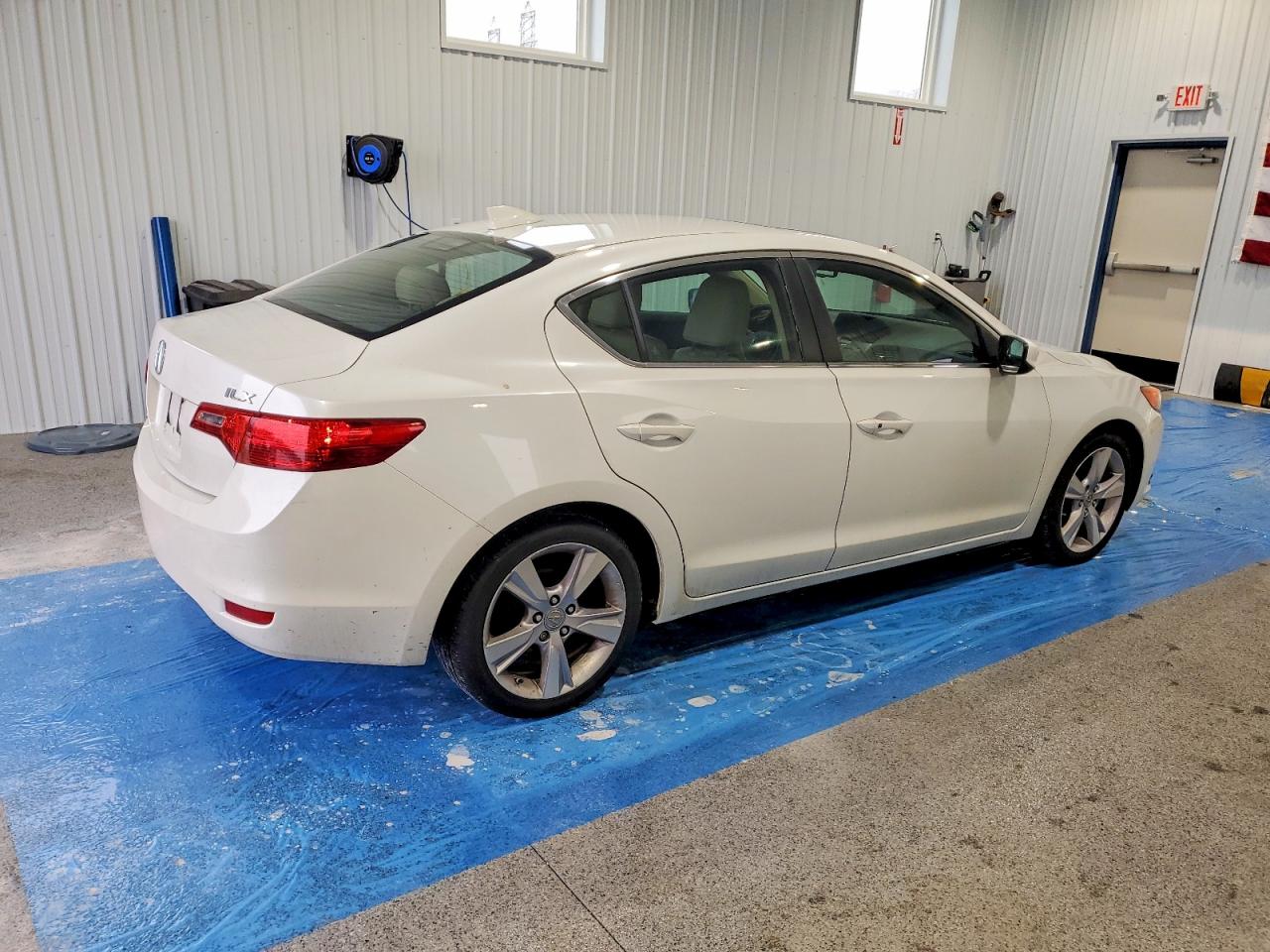 2015 ACURA ILX 20 TECH photo 3