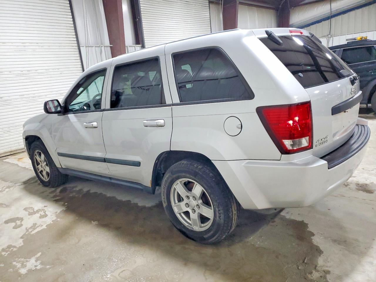 2007 JEEP GRAND CHEROKEE LAREDO photo 2