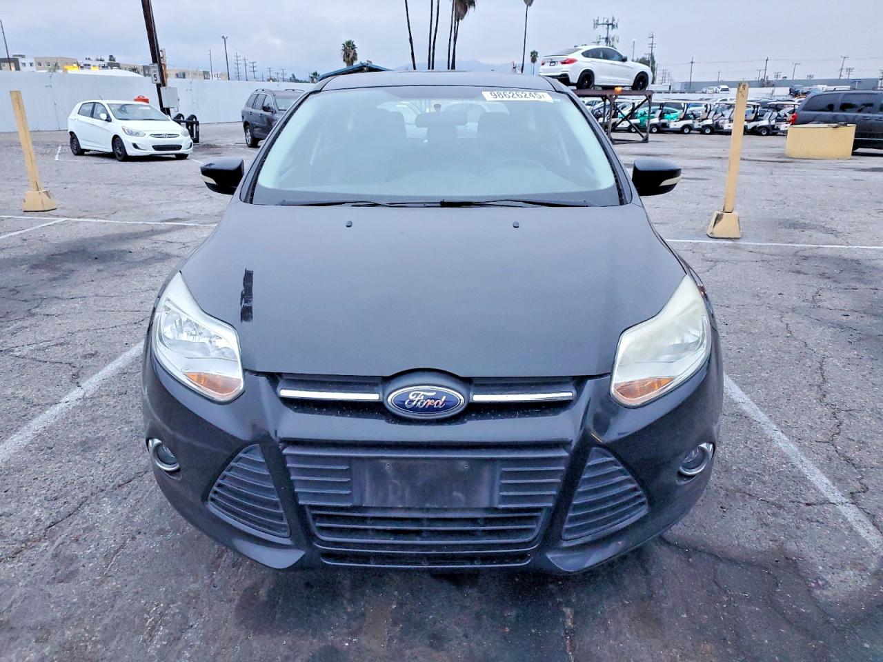 2014 FORD FOCUS SE photo 5