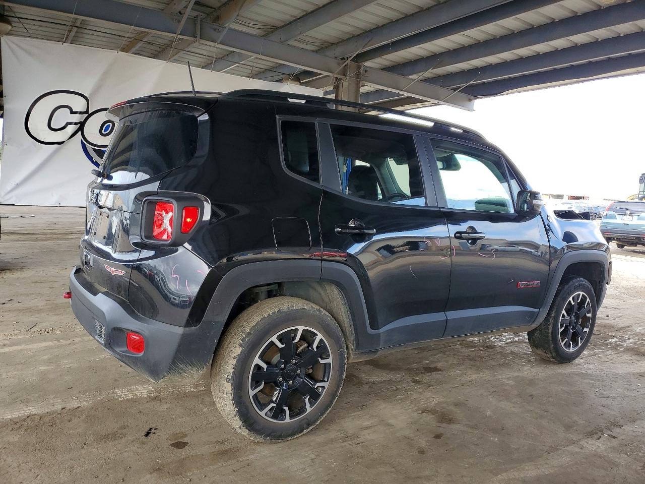 2023 JEEP RENEGADE TRAILHAWK photo 7