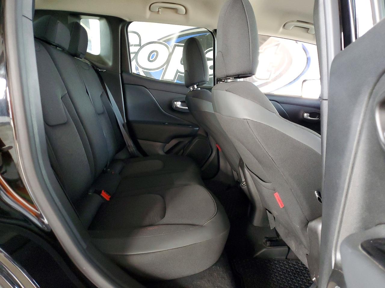 2023 JEEP RENEGADE TRAILHAWK photo 28