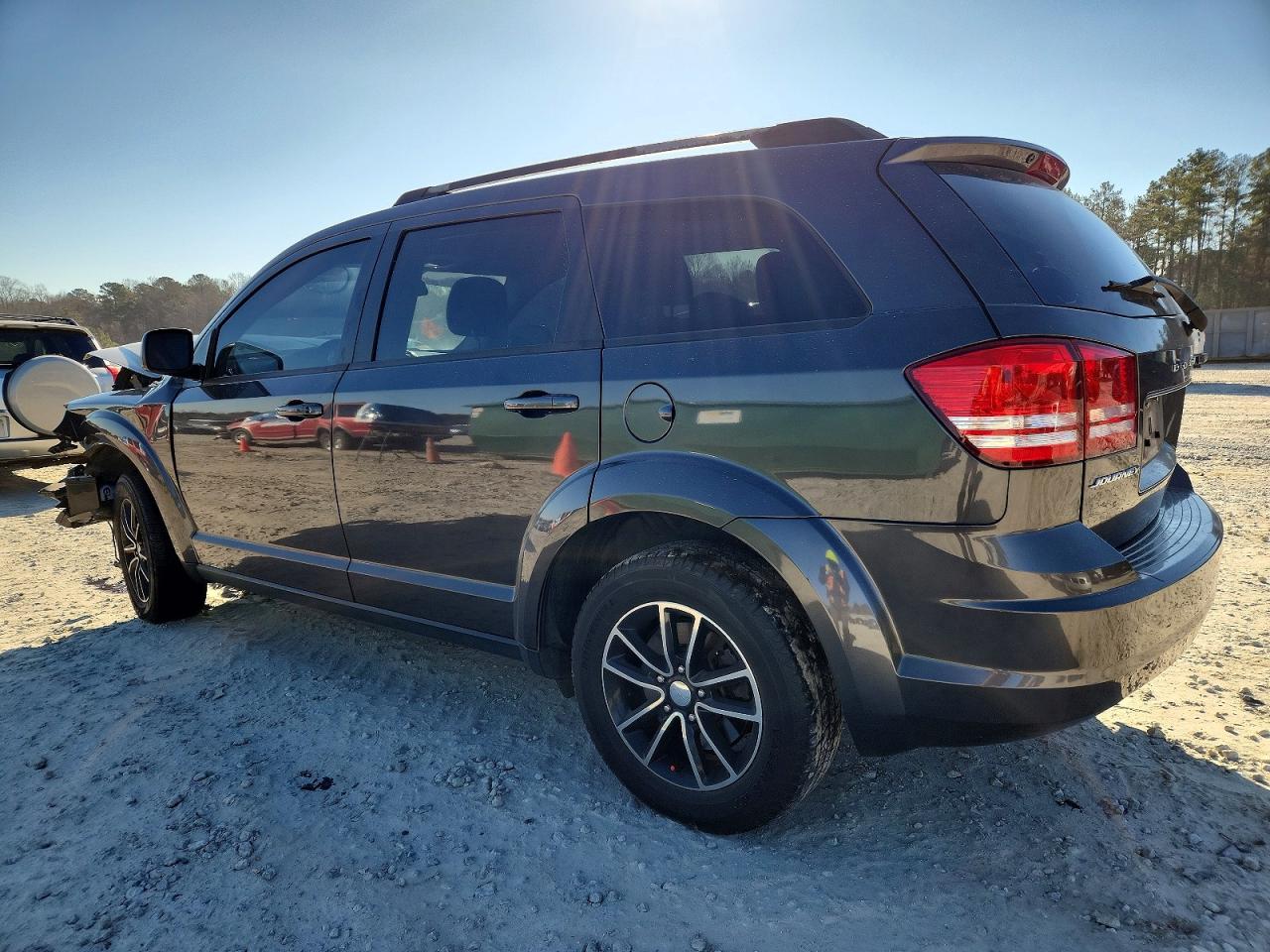 2017 DODGE JOURNEY SE photo 2