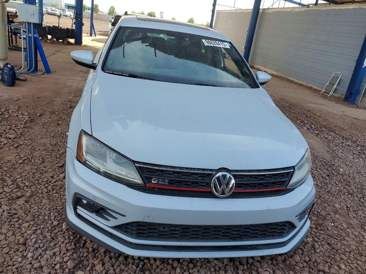 2017 VOLKSWAGEN JETTA GLI photo 5