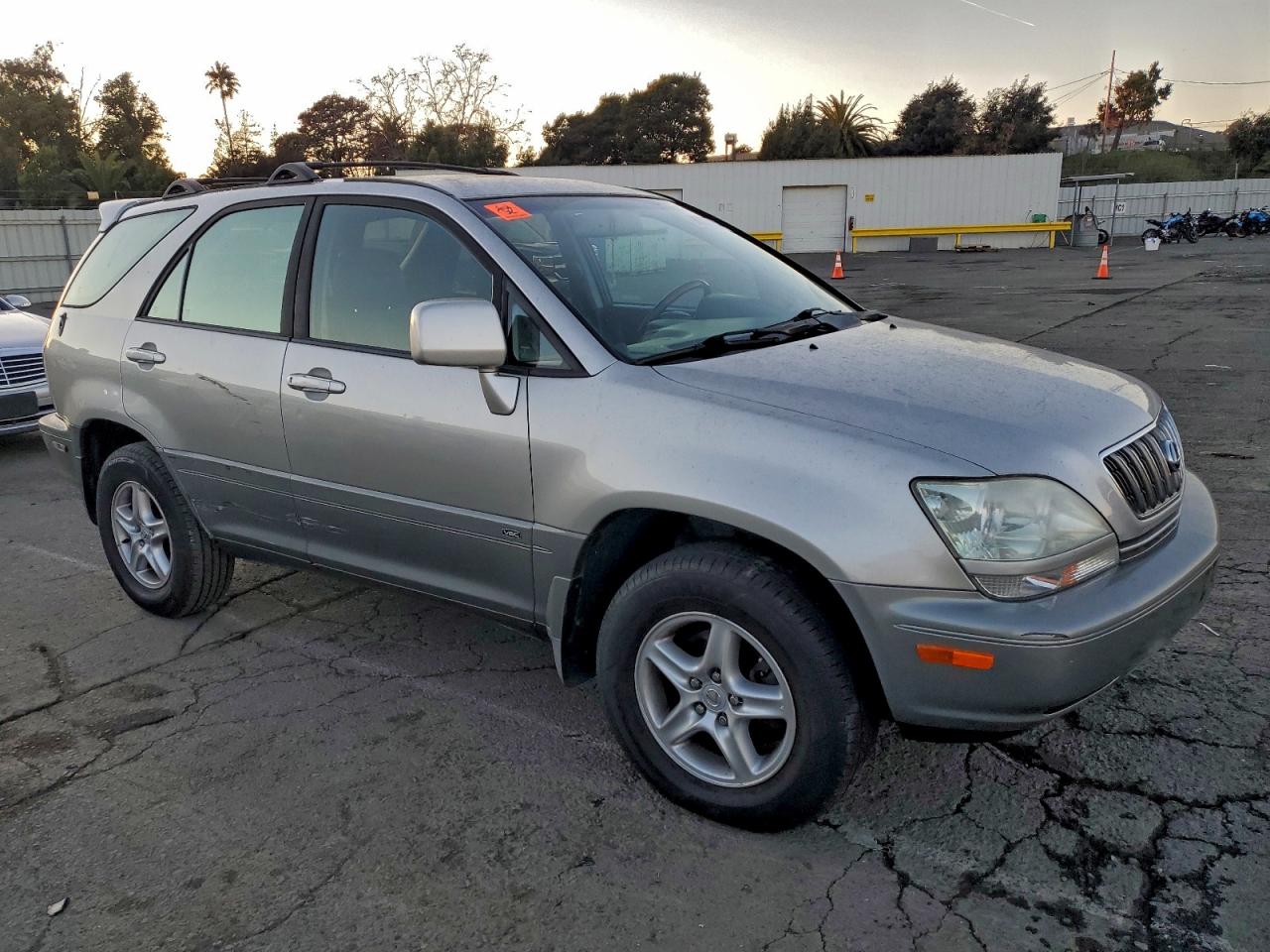 2002 LEXUS RX 300 photo 4