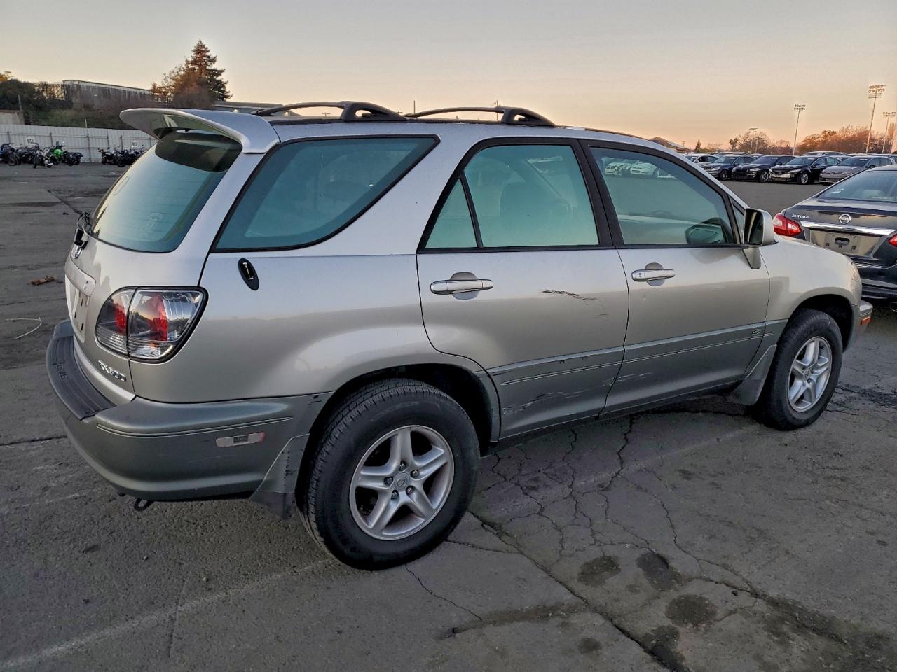 2002 LEXUS RX 300 photo 3