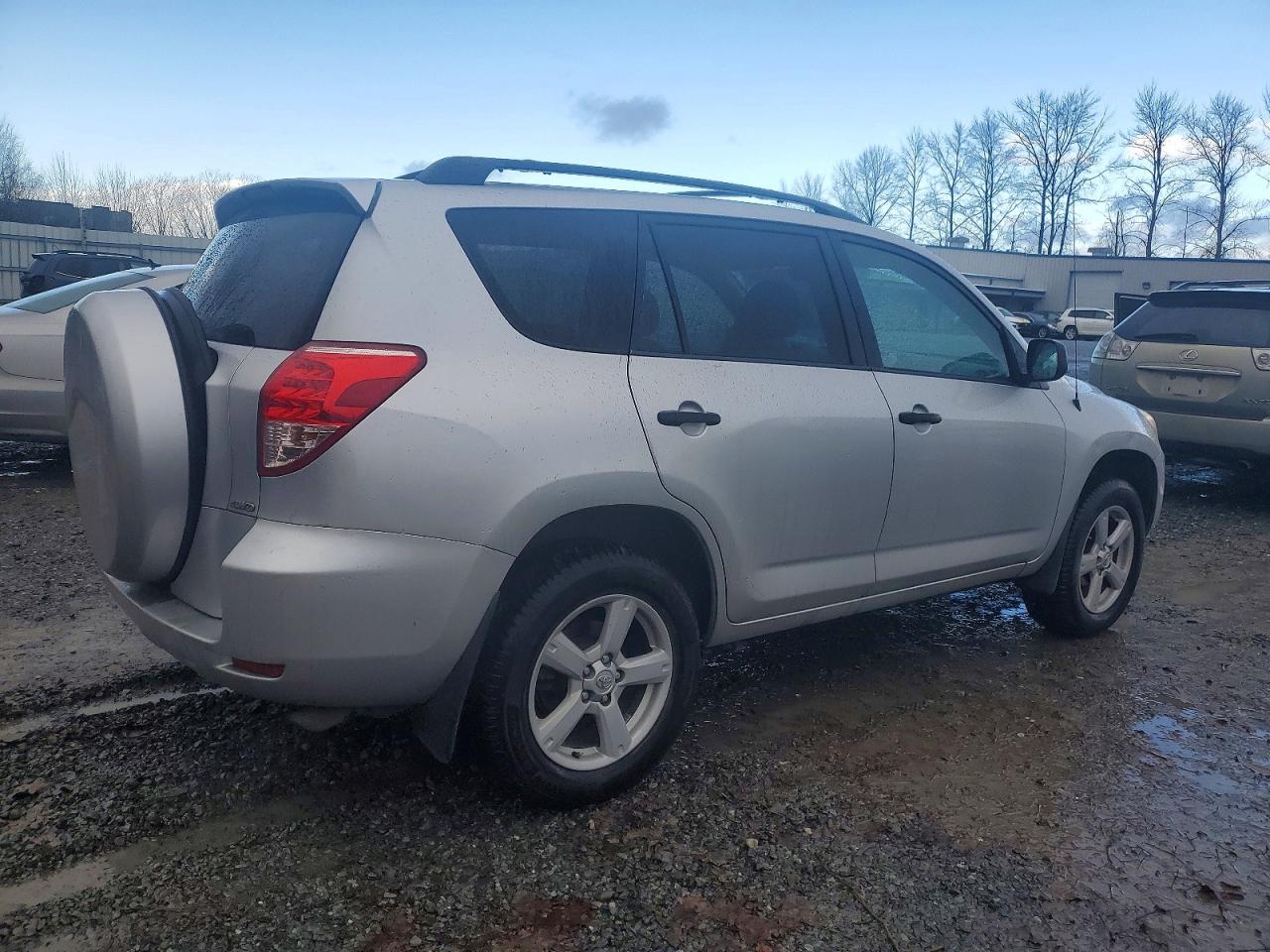 2007 TOYOTA RAV4 photo 3