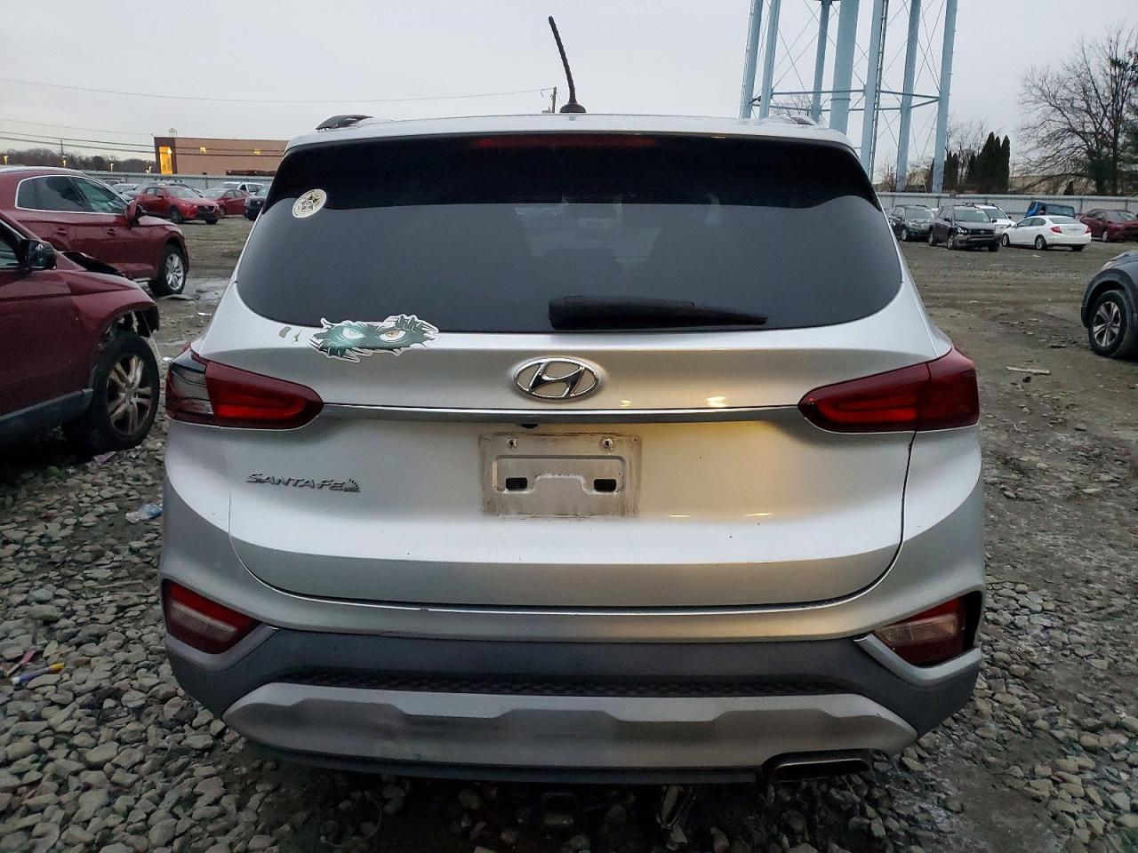 2019 HYUNDAI SANTA FE SE photo 6
