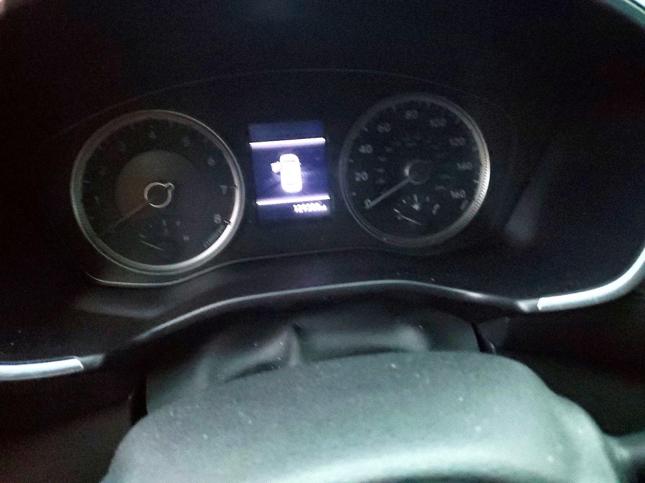 2019 HYUNDAI SANTA FE SE photo 9