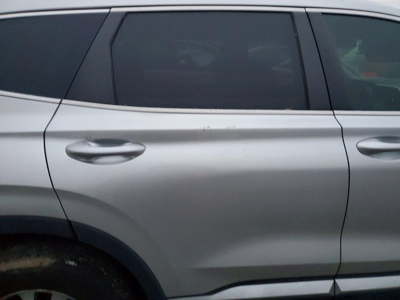 2019 HYUNDAI SANTA FE SE photo 10