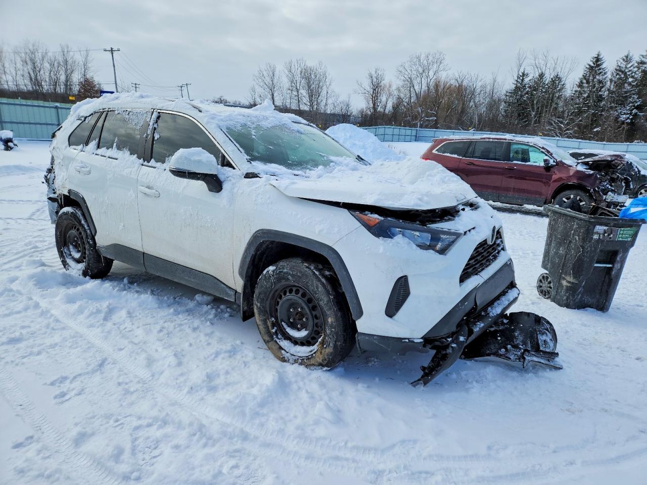 2019 TOYOTA RAV4 LE photo 4