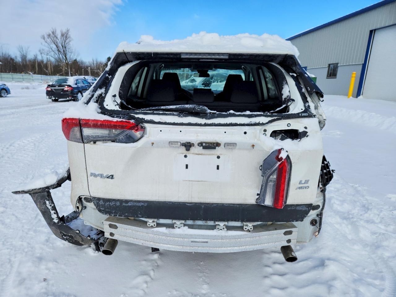 2019 TOYOTA RAV4 LE photo 6