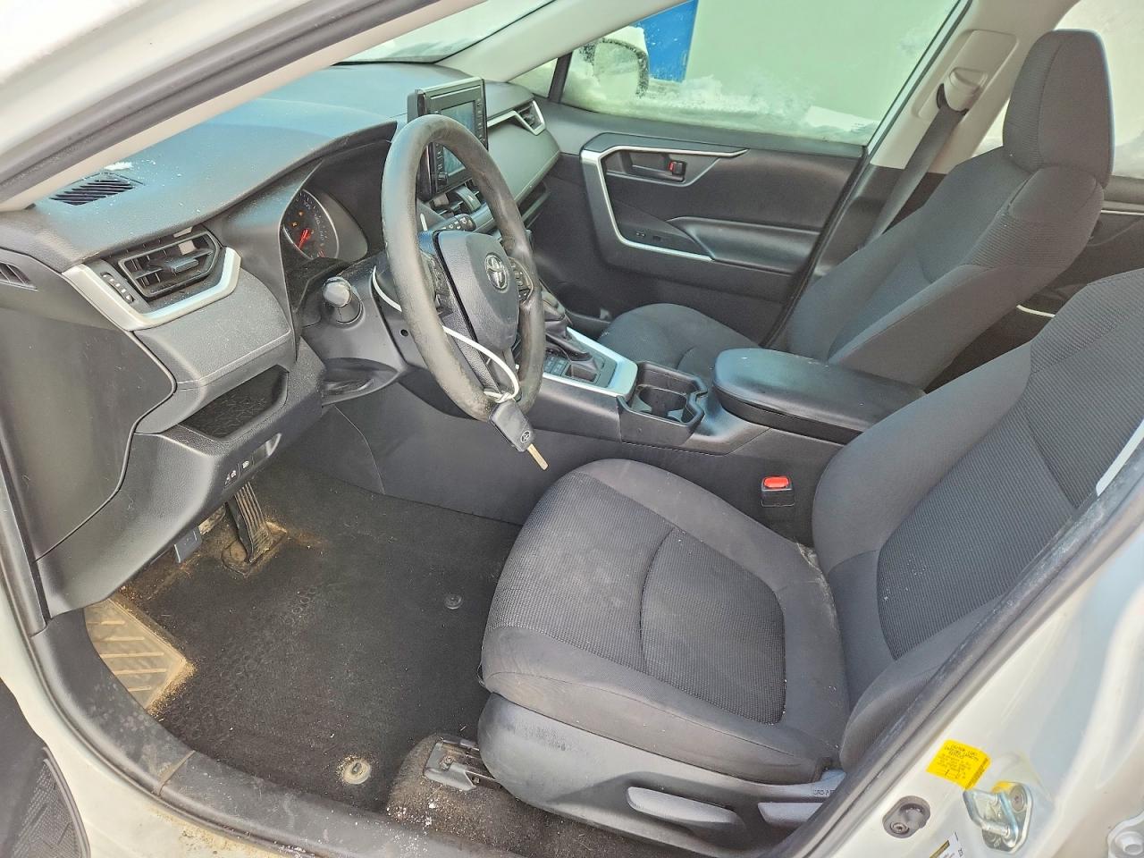 2019 TOYOTA RAV4 LE photo 7