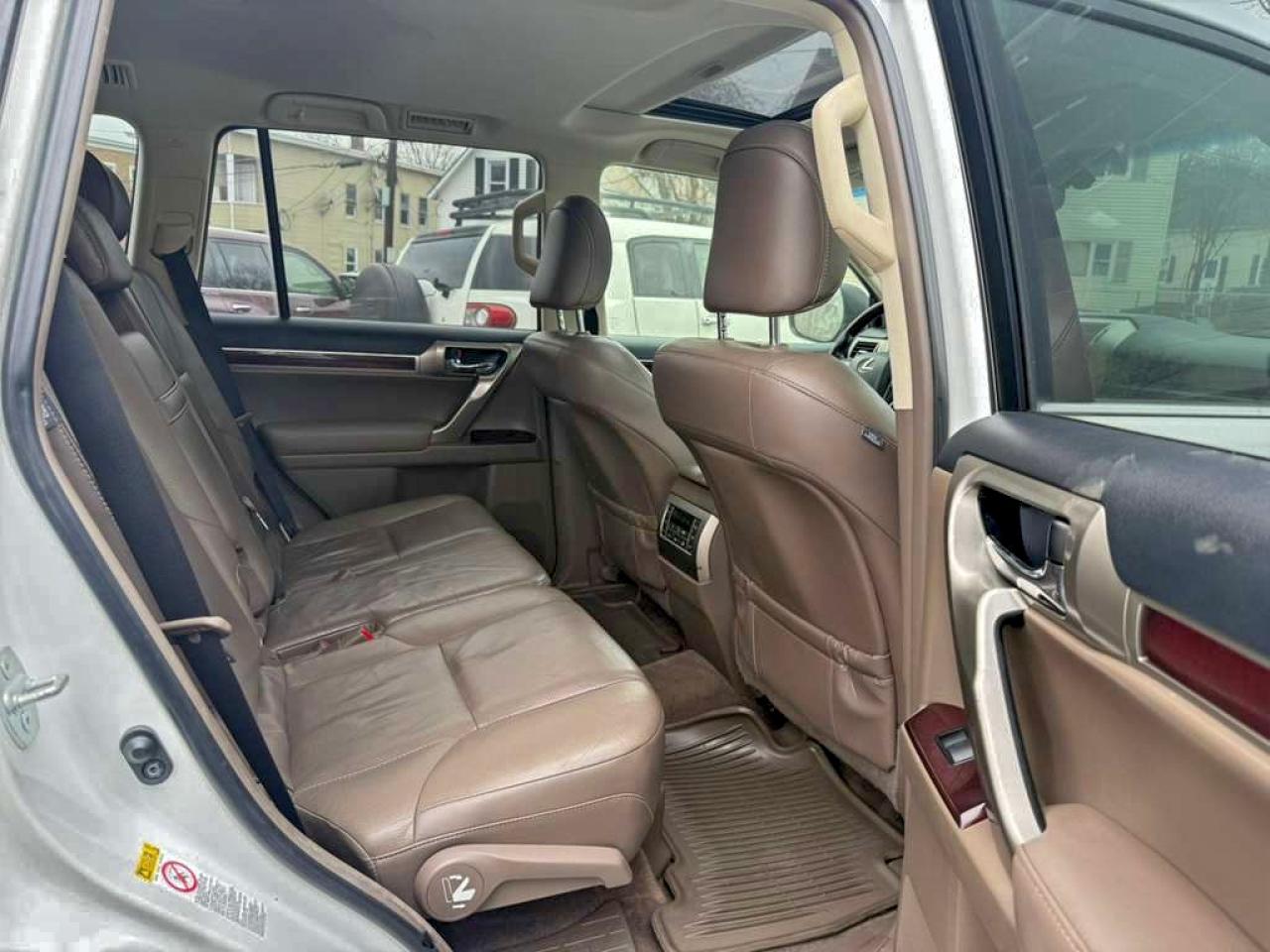 2017 LEXUS GX 460 photo 6
