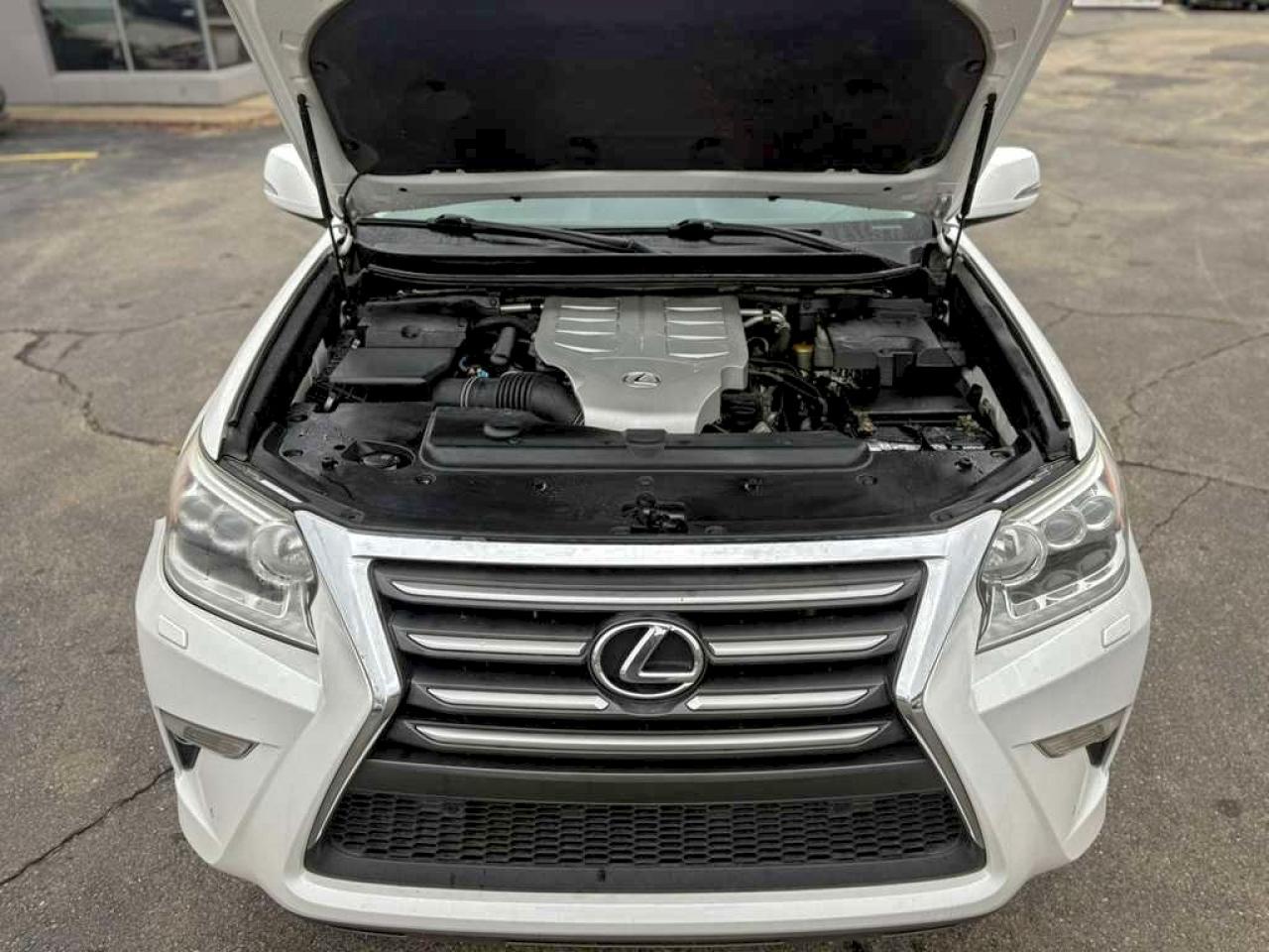 2017 LEXUS GX 460 photo 9