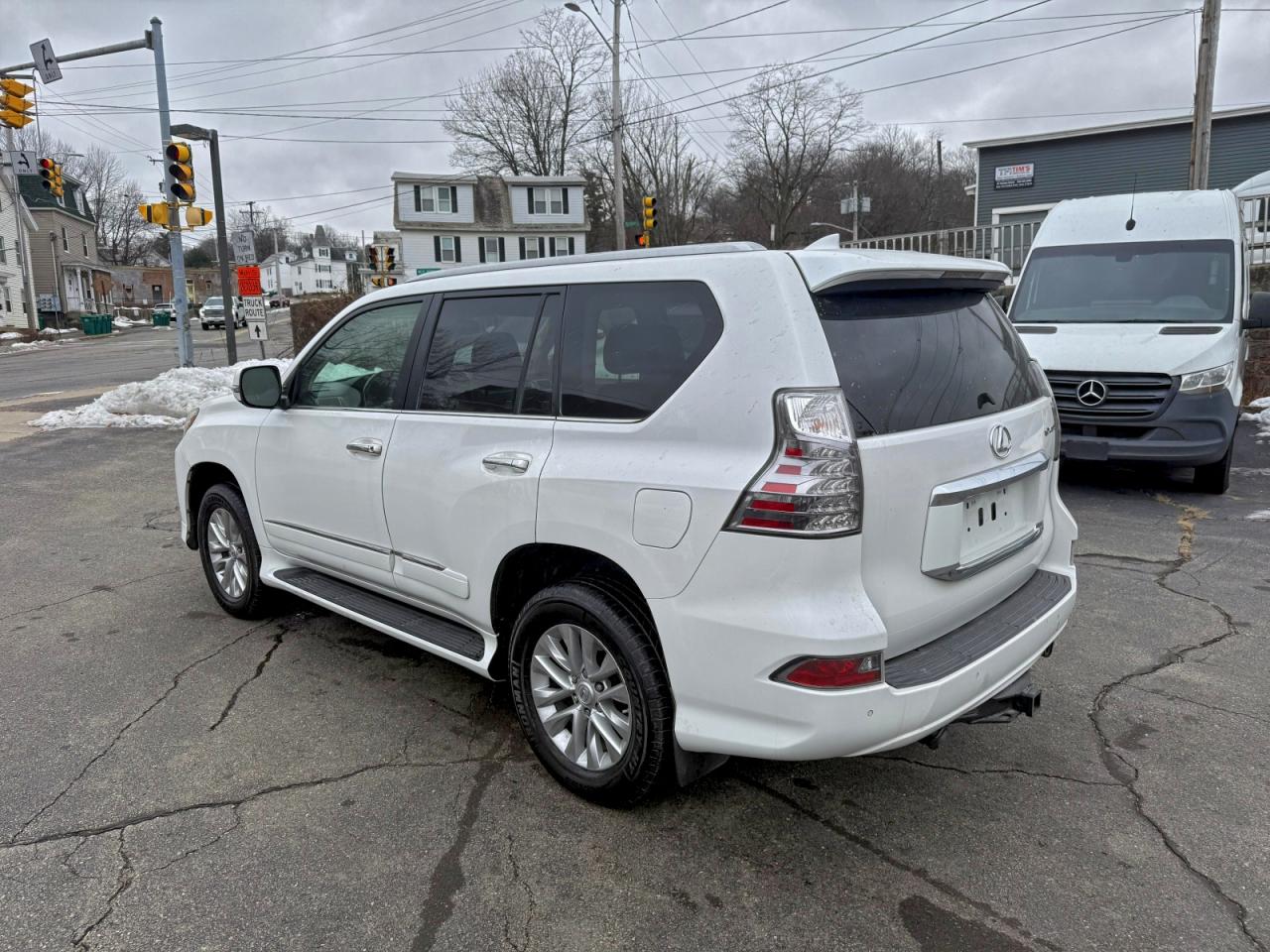 2017 LEXUS GX 460 photo 2
