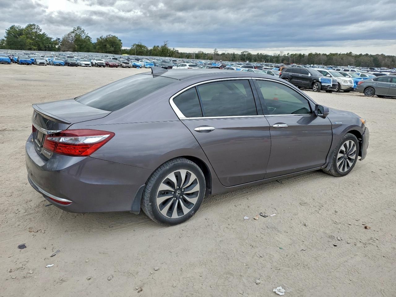 2017 HONDA ACCORD HYBRID EXL photo 3