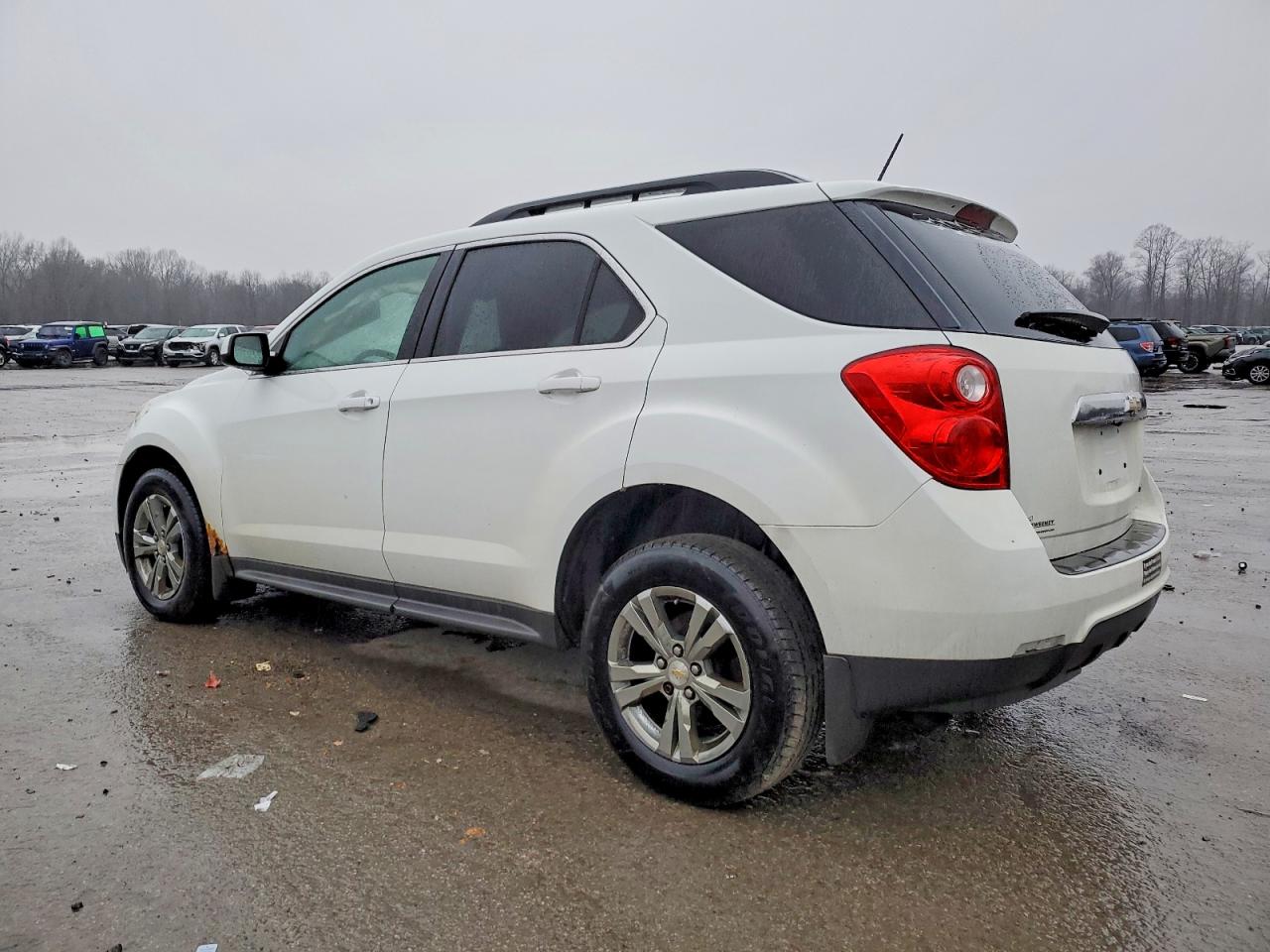 2015 CHEVROLET EQUINOX LT photo 2