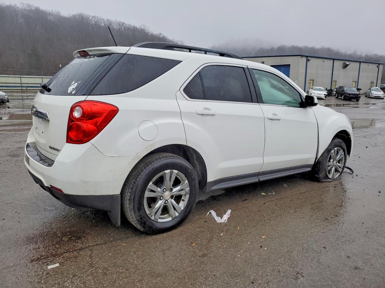 2015 CHEVROLET EQUINOX LT photo 3