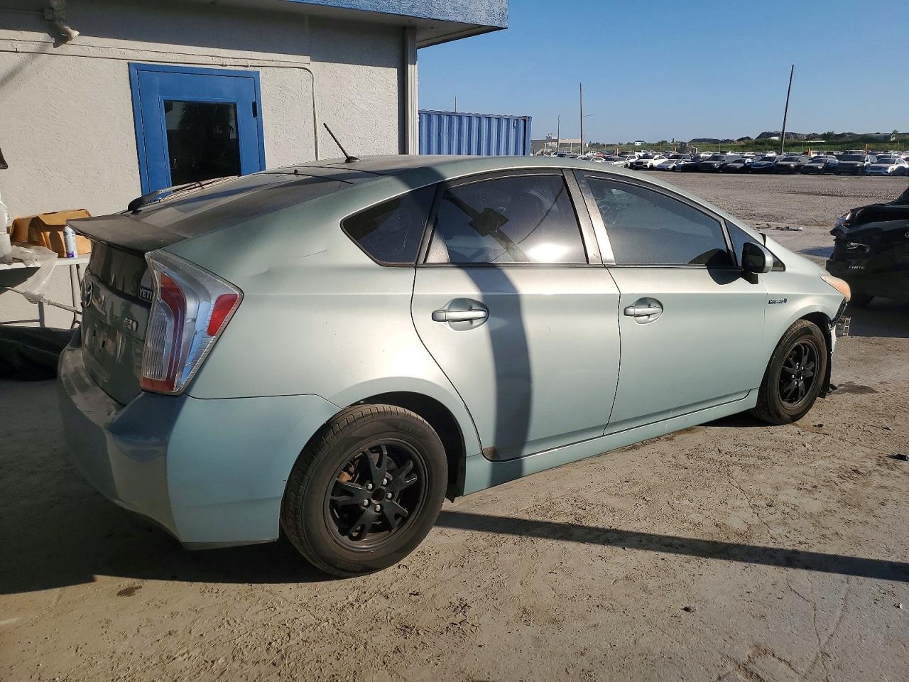 2012 TOYOTA PRIUS photo 3