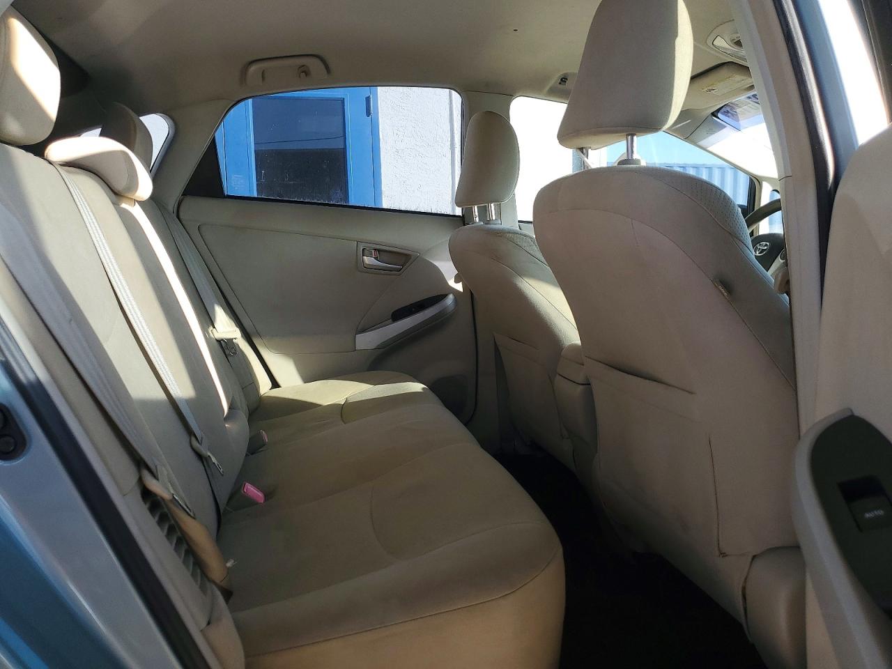 2012 TOYOTA PRIUS photo 10