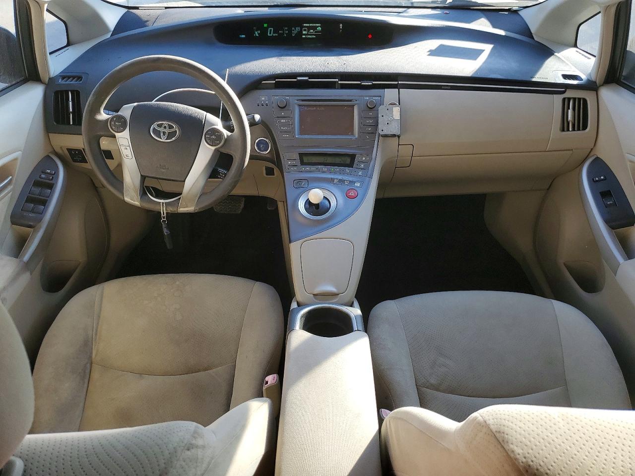 2012 TOYOTA PRIUS photo 8