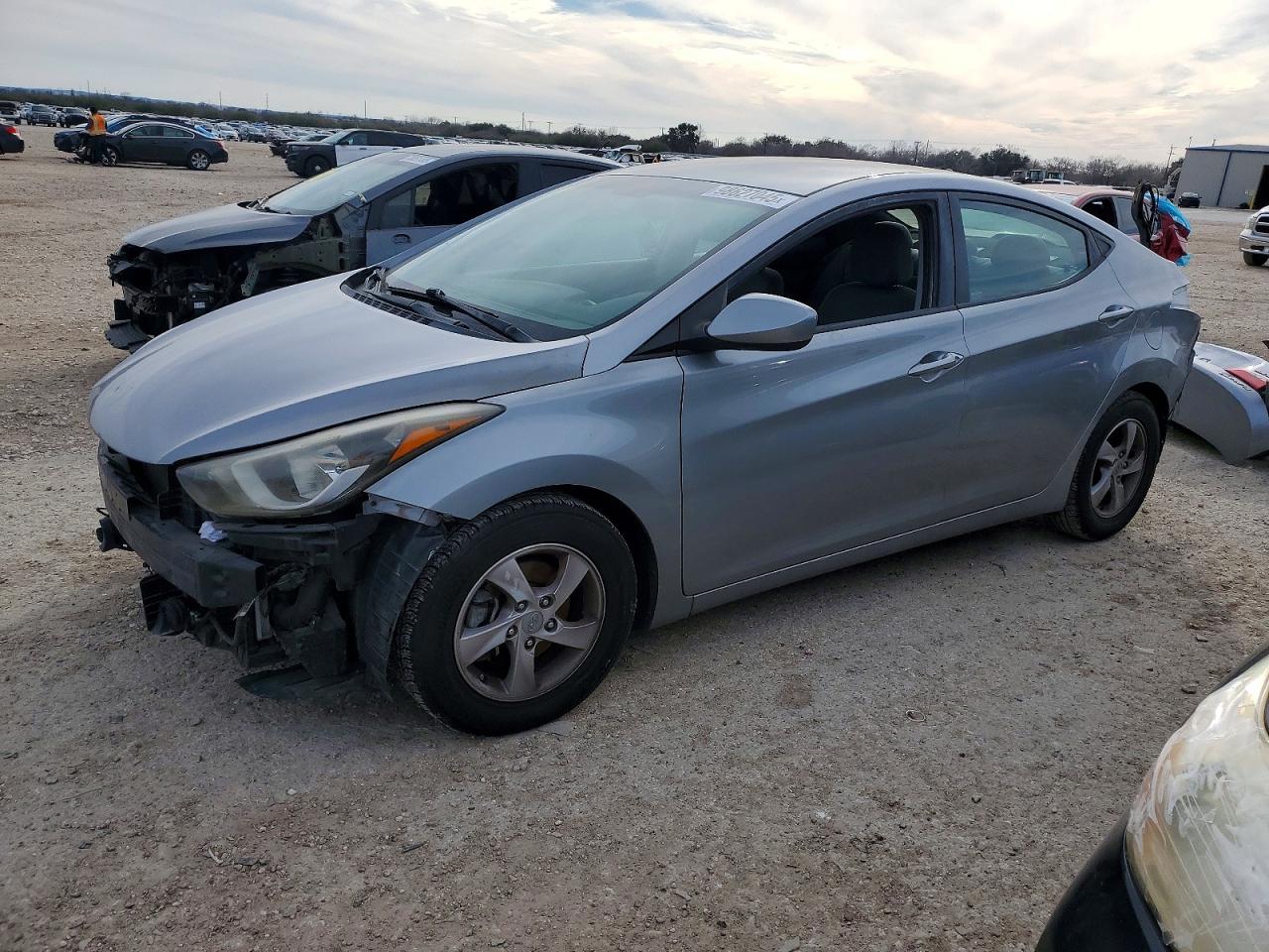 2015 HYUNDAI ELANTRA