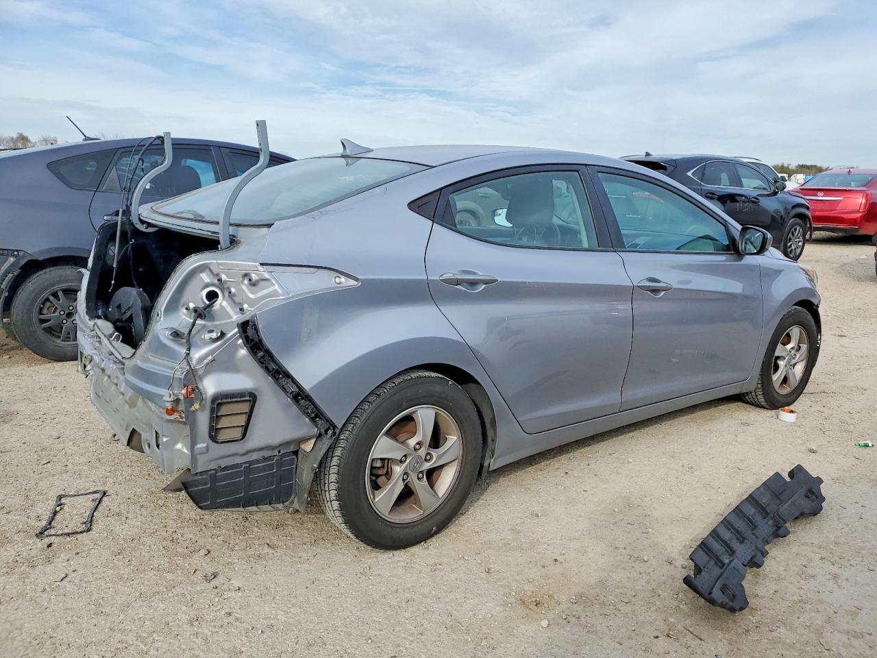 2015 HYUNDAI ELANTRA SE photo 3