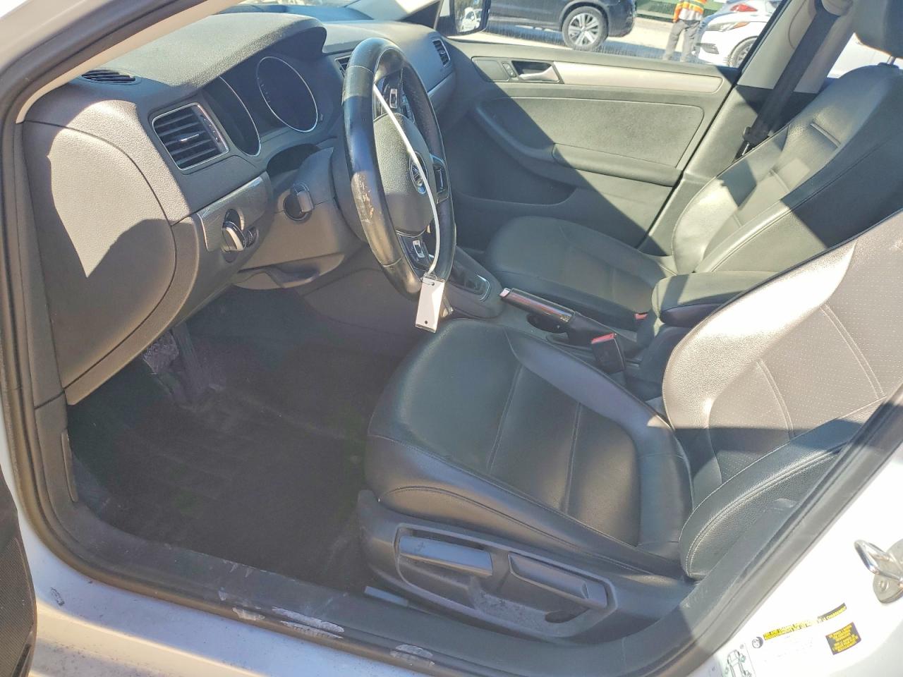 2018 VOLKSWAGEN JETTA SE photo 7