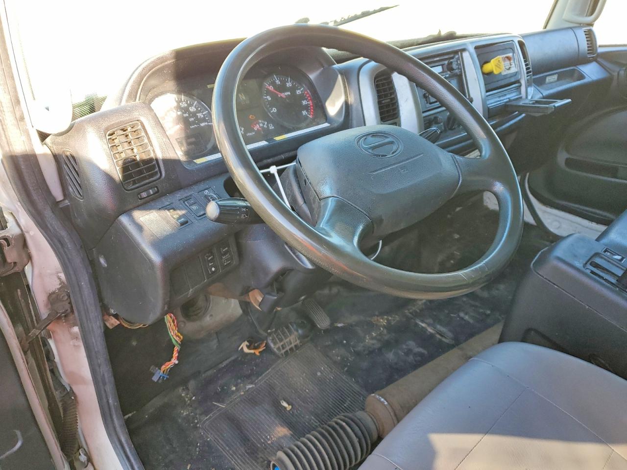 2019 HINO 268A BOX TRUCK photo 8
