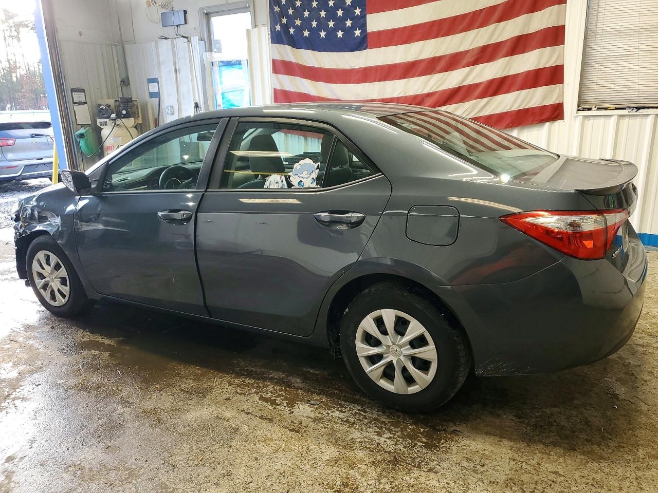 2015 TOYOTA COROLLA LE ECO photo 2