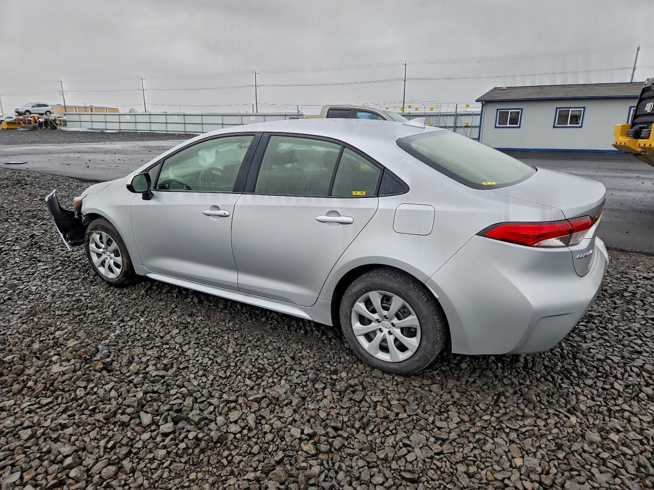 2025 TOYOTA COROLLA LE photo 2